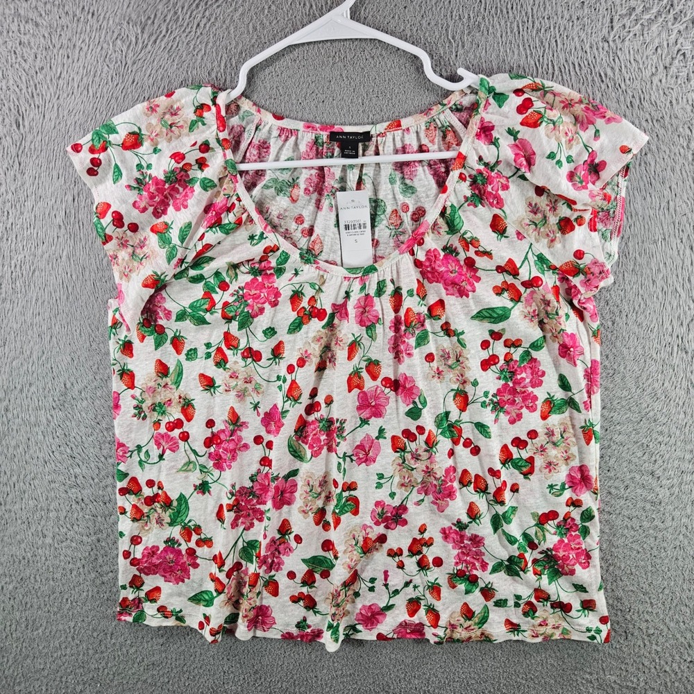 Ann Taylor Linen Top Womens Small White Floral Strawberry Cherry Fruit Print NWT